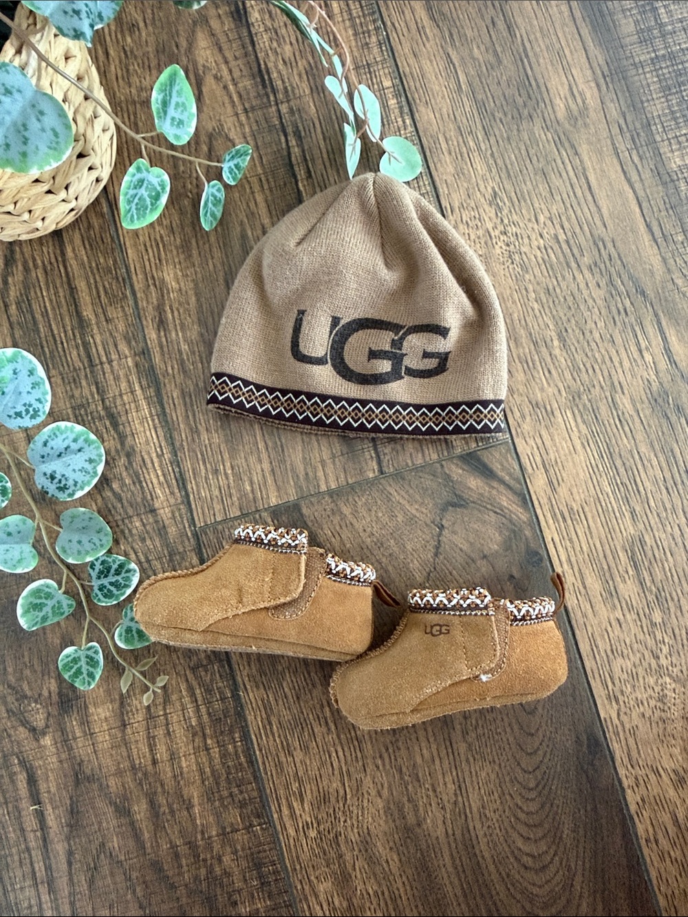 NWOT UGG Hat and Boot Baby Bundle